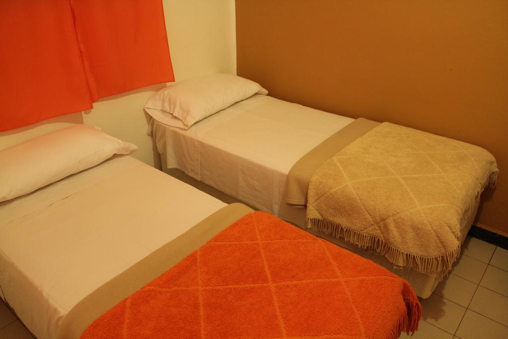 Turning Point Hostel Córdoba Buitenkant foto