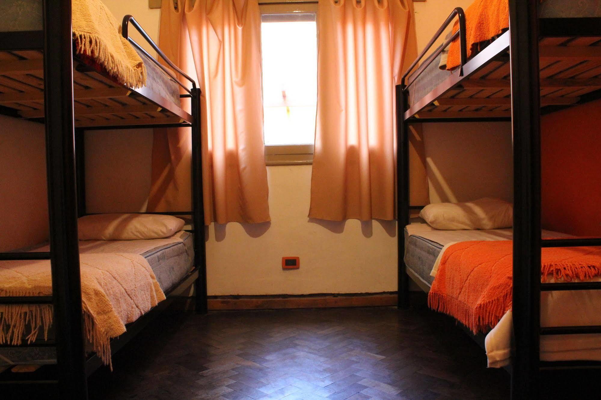 Turning Point Hostel Córdoba Buitenkant foto